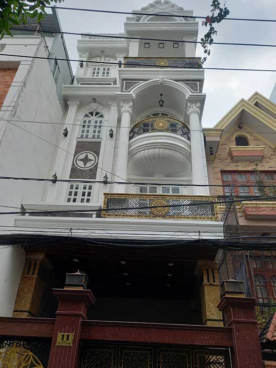 cột giả đá màu trắng